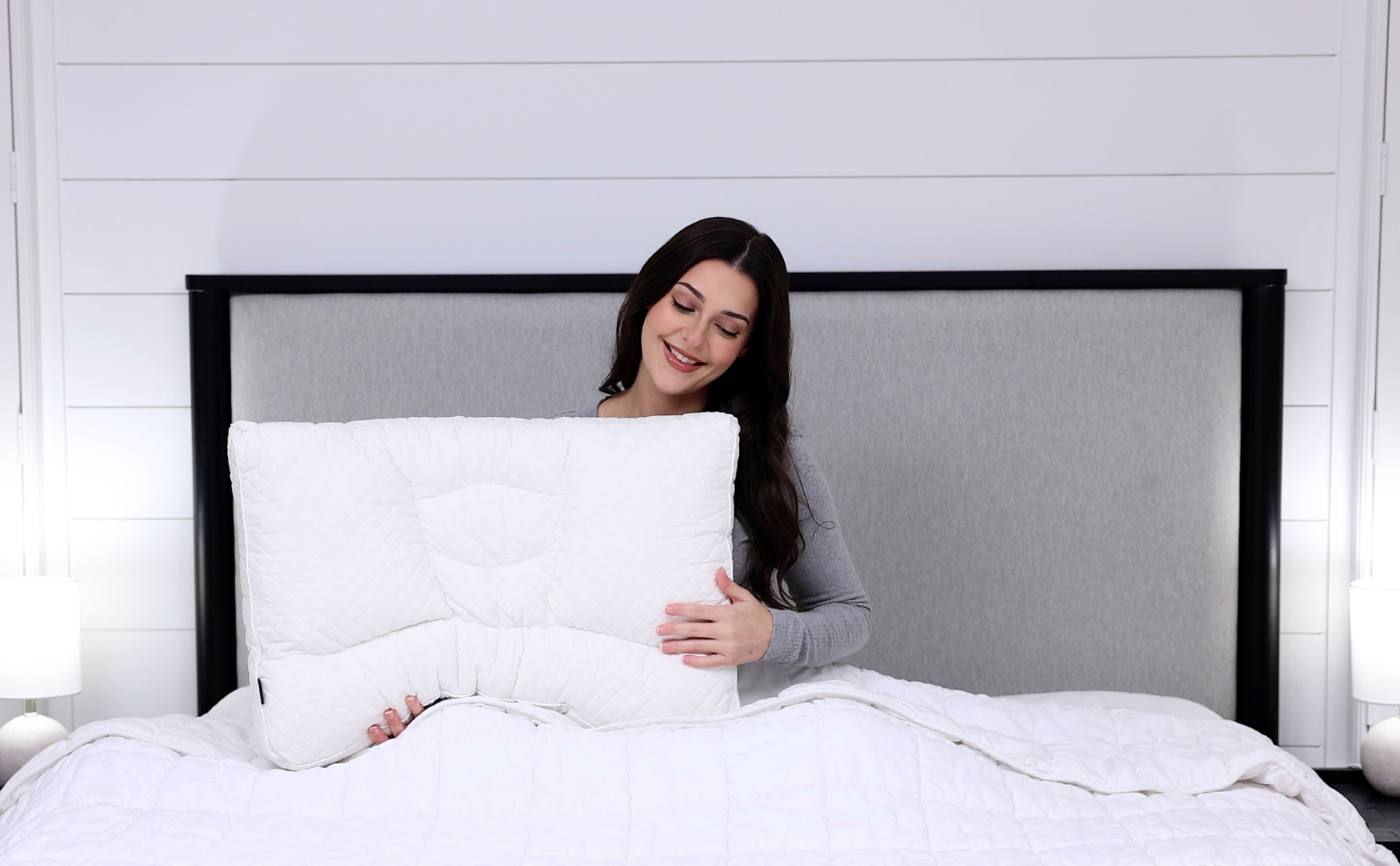 Load video: This Pillow Changed My Sleep – No More Neck Pain!